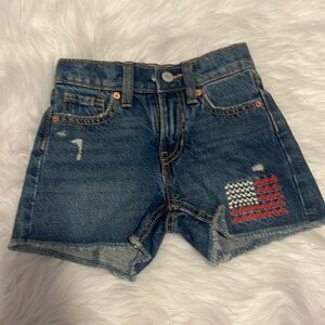 Old navy denim shirts / embroidered flag - size 5